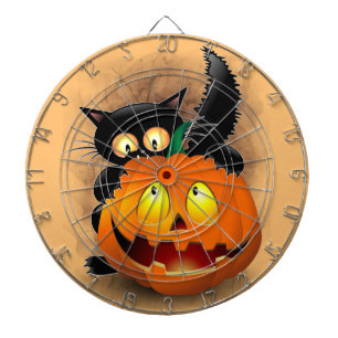 Cat Fun Halloween Charakter beißt einen Kürbis Dartscheibe
