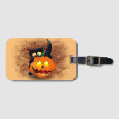 Cat Fun Halloween Charakter beißt einen Kürbis Gepäckanhänger (Vorderseite (Horizontal))