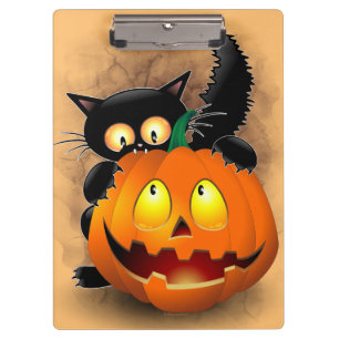 Cat Fun Halloween Charakter beißt einen Kürbis Klemmbrett