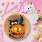Cat Fun Halloween Charakter beißt einen Kürbis Pappteller (Party)