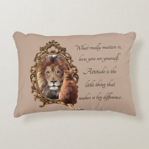 Cat Gazing Mirror Lion Inspiration Text Vintag Dekokissen