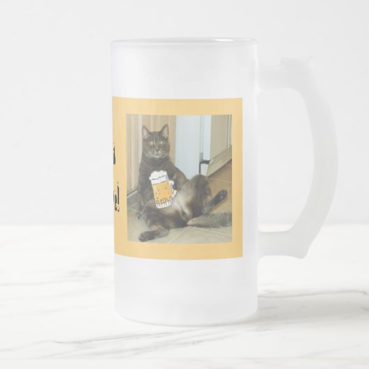 Cat genießt eine Mattierte Bier-Tasse Mattglas Bierglas (Rechts)