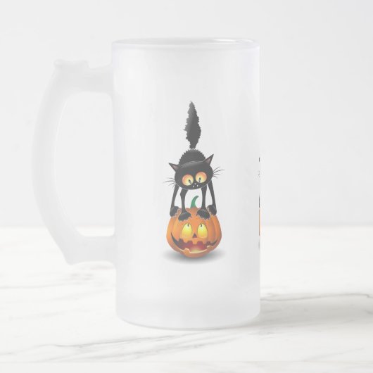 Cat Halloween erschreckter Cartoon auf Kürbiskröte Mattglas Bierglas (Links)