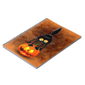 Cat Halloween erschreckter Cartoon auf Kürbiskröte Notizblock (Linke Seite)
