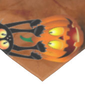 Cat Halloween erschreckter Cartoon auf Kürbiskröte Tischdecke (Schrägansicht)