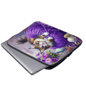 Cat in Purple Yarn and Flowers Personalized Laptopschutzhülle (Vorne Knopf)