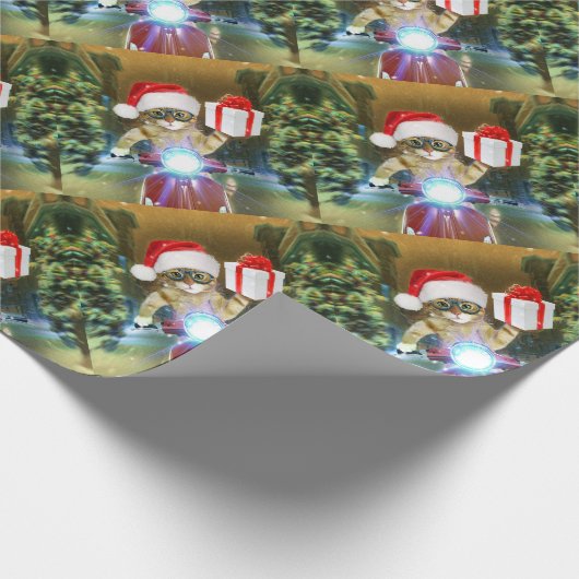 Cat in the Santa Claus hat delivers Christmas gift Geschenkpapier (Ecke)