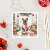 Cat is arranging Christmas Flowers Serviette (Beispiel)