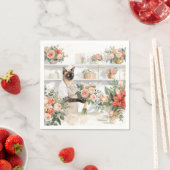 Cat is arranging Christmas Flowers Serviette (Beispiel)