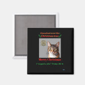 Cat klopft über den Weihnachtsbaum Magnet (Vorderseite/Rückseite)