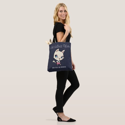 Cat Ladys Vote Funny Script Chic Niedlich Feminist Tasche (Am Model)