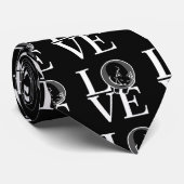 Cat-Liebe auf schwarz Krawatte (Gerollt)