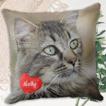 Cat Lover Gift - Pet Keepake - Benutzerdefinierter Kissen<br><div class="desc">Feiern Sie Ihre beste Freundin mit einem personalisierten Pet Kissen . Der Name wird in einem wunderschönen Aquarellherz gezeigt. Passen Sie mit Ihrem eigenen Foto an, und nennen Sie es. Dieses Kissen aus eigenem Foto eignet sich perfekt als Gedenkstätte für Haustiere, als Begleiter-Verlustgeschenk oder als Familienkünstler. Cat Lover Gift -...</div>