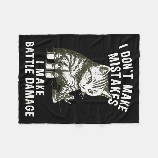 Cat Miniature Painter Battle Damage Funny Miniatur Fleecedecke (Vorderseite (Horizontal))