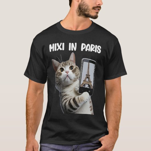 Cat Mixi in Paris Homosexuell Paree wählt Tabby T-Shirt (Vorderseite)