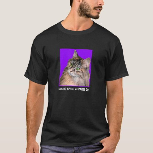 Cat On Lila T-Shirt (Vorderseite)