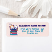 Cat on Stack of Books Niedliche literarische Rücks (Insitu)