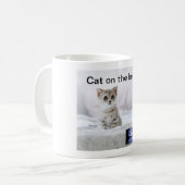 Cat on the bed. kaffeetasse (Vorderseite Links)
