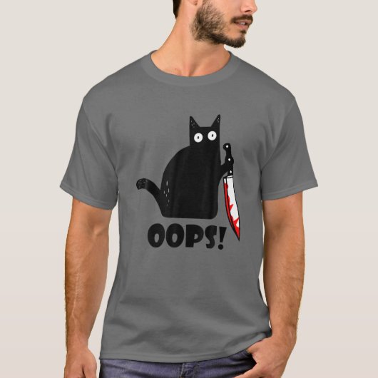 Cat Oops! Funny Black Cat Murderous Cat with Knife T-Shirt (Vorderseite)