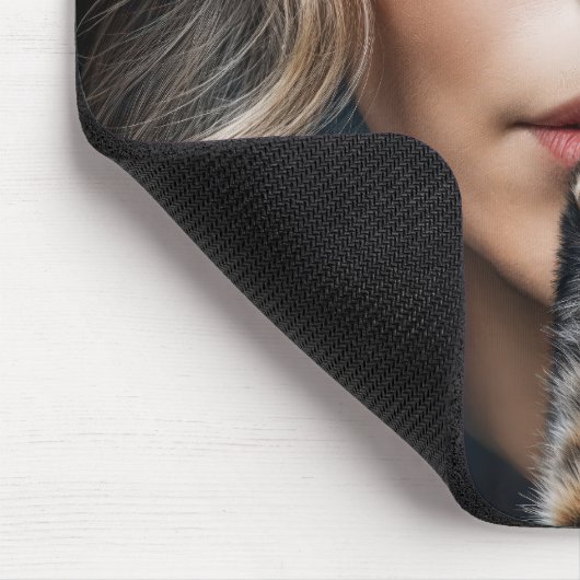 Cat Paw Silencing a Pretty Woman Mousepad (Ecke)