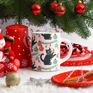 Cat Playing mit Weihnachtsbaumschmuck Kaffeetasse
