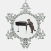 Cat Playing Piano Schneeflocken Zinn-Ornament (Vorderseite)