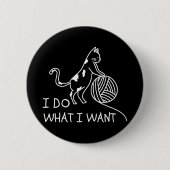 Cat Playing Yarn Button (Vorderseite)