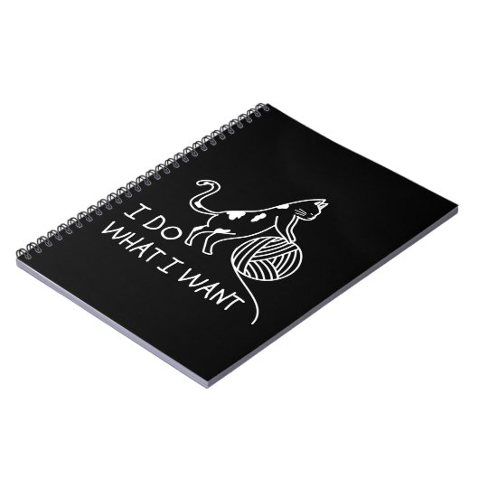 Cat Playing Yarn Notizblock (Linke Seite)