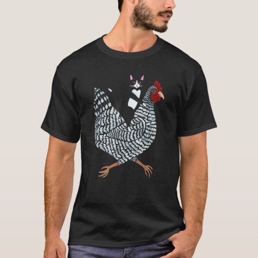 Cat Riding Chicken Tuxedo Katze auf einem Huhn T-Shirt (Vorderseite)