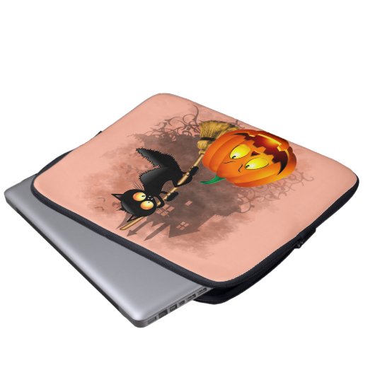 Cat Scared by Pumpkin Fun Halloween Charakter Laptopschutzhülle (Vorne Knopf)