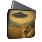 Cat Selfie mit Alien UFO Funny Cat Geschenke Laptopschutzhülle (Vorne Rechts)