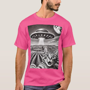 Cat Selfie mit Alien Ufo Funny Cat Weird Graphic T-Shirt