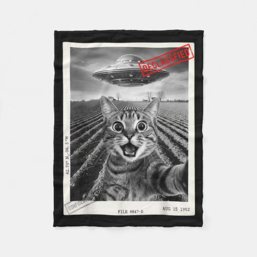 Cat Selfie Ufo Alien Funny Surprised Cat Meme Men  Fleecedecke (Vorderseite)