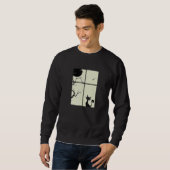 Cat Sitting At Dark Window Sweatshirt (Vorne ganz)