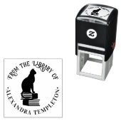 Cat Sitting on Books "From the Library" Name Permastempel (Beispiel)