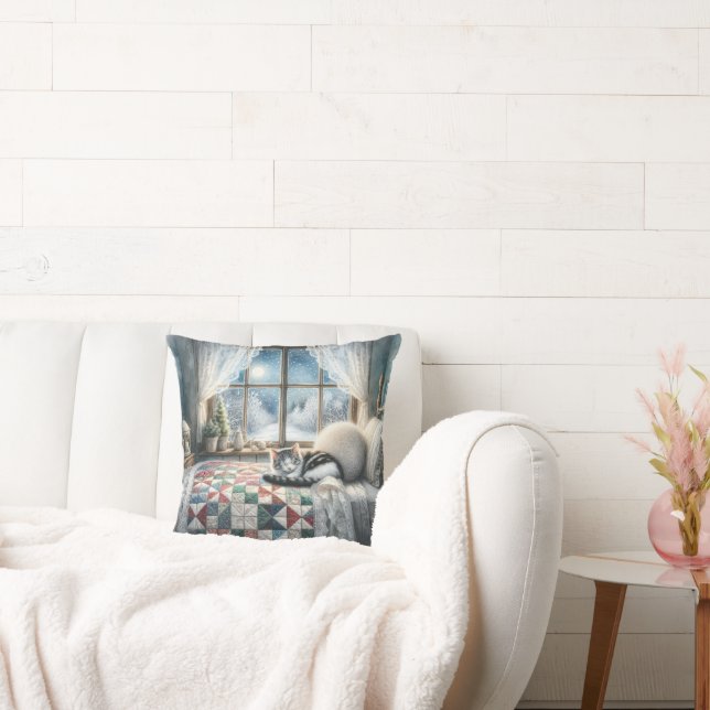 Cat Sleeping on Bed Quilt Kissen (Liege)