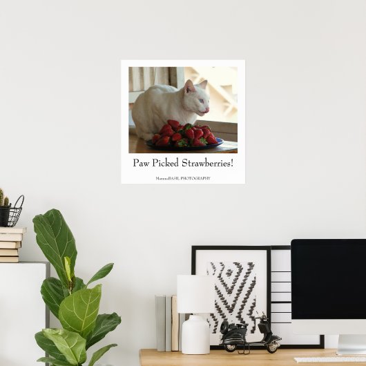 Cat & Strawberries Poster! Poster (Heimbüro)
