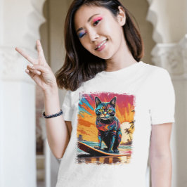 Cat Surfing Niedliche Farbige Comic Illustration T-Shirt