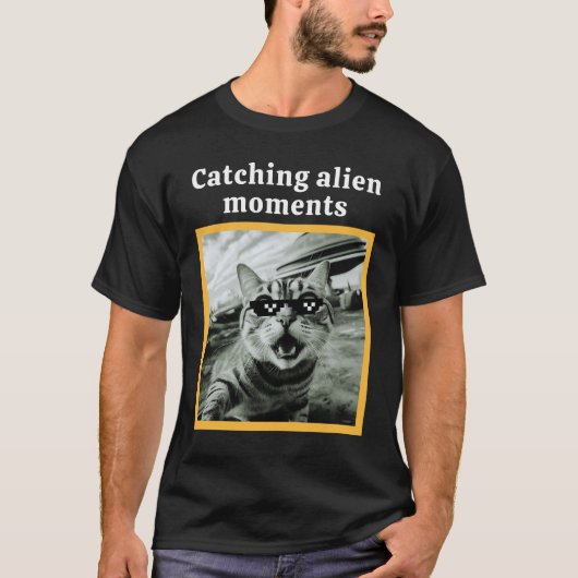 Cat take selfie meme ufo"Cat ching Alien Momente T-Shirt (Vorderseite)