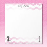 Cat-Thema Notepad Notizblock<br><div class="desc">Niedliche Black Kitty mit Pfotenabzügen und cool rosa Zickzackverzierungen. Fügen Sie der Textvorlage einen Namen oder andere Informationen für ein Personalisiertes Notizblock für den Feline-Lüfter hinzu.</div>