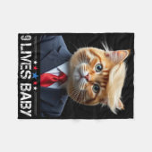 Cat Trump 9 Lives Ba1lustige Trump Meme Fleecedecke (Vorderseite (Horizontal))
