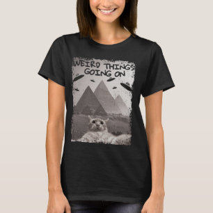 Cat UFO Meme - Funny Cat Selfie mit UFOs T-Shirt