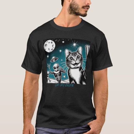 Cat UFO Selfie: Green Alien #8 T-Shirt (Vorderseite)