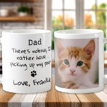 Cat Vater Funny Vatertag - Custom Pet Foto Kaffeetasse<br><div class="desc">Überraschung Vater diesen Vatertag mit diesem super niedlichen Hund Papa Tasse . Vater ... Es gibt niemanden, den ich lieber hätte.. meinen kack abholen! Personalisieren Sie mit dem Lieblings-Haustier-Foto des Cat-Vaters, und nennen Sie ihn. COPYRIGHT © 2020 Judy Burrows, Black Dog Art - Alle Rechte vorbehalten .Cat Vater Funny Vatertag...</div>