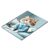 Cat Wearing Pajamas Notizblock (Linke Seite)