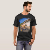 Cat with sunglasses on skateboard on the beach T-Shirt (Vorne ganz)