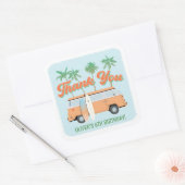 "Catch a Wave Surf's Up Birthday" Vielen Dank für Quadratischer Aufkleber (Umschlag)