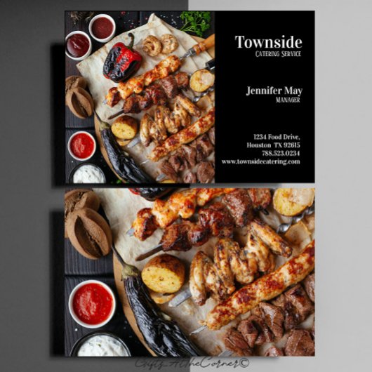 Catering-Visitenkarte im schwarzen Hintergrund Visitenkarte