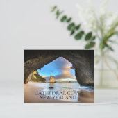 "Cathedral Cove, New Zealand" Postkarte (Stehend Vorderseite)