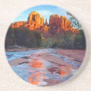 Cathedral Rock spiegelt sich bei Sonnenuntergang i Getränkeuntersetzer